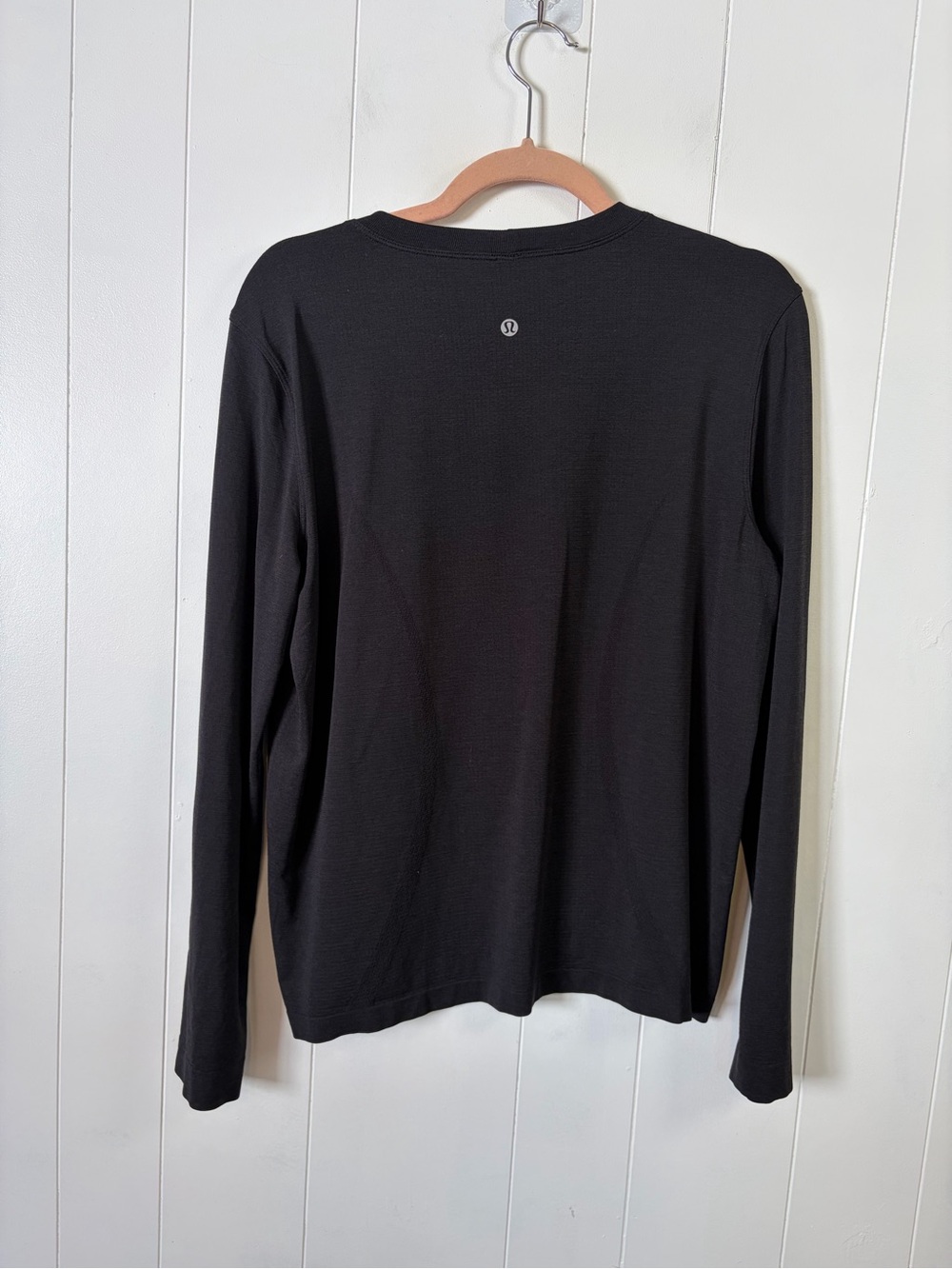 Lululemon Swiftly Relaxed Long-Sleeve Shirt Top Updated Fit Black size 6 gym run - Picture 5 of 7